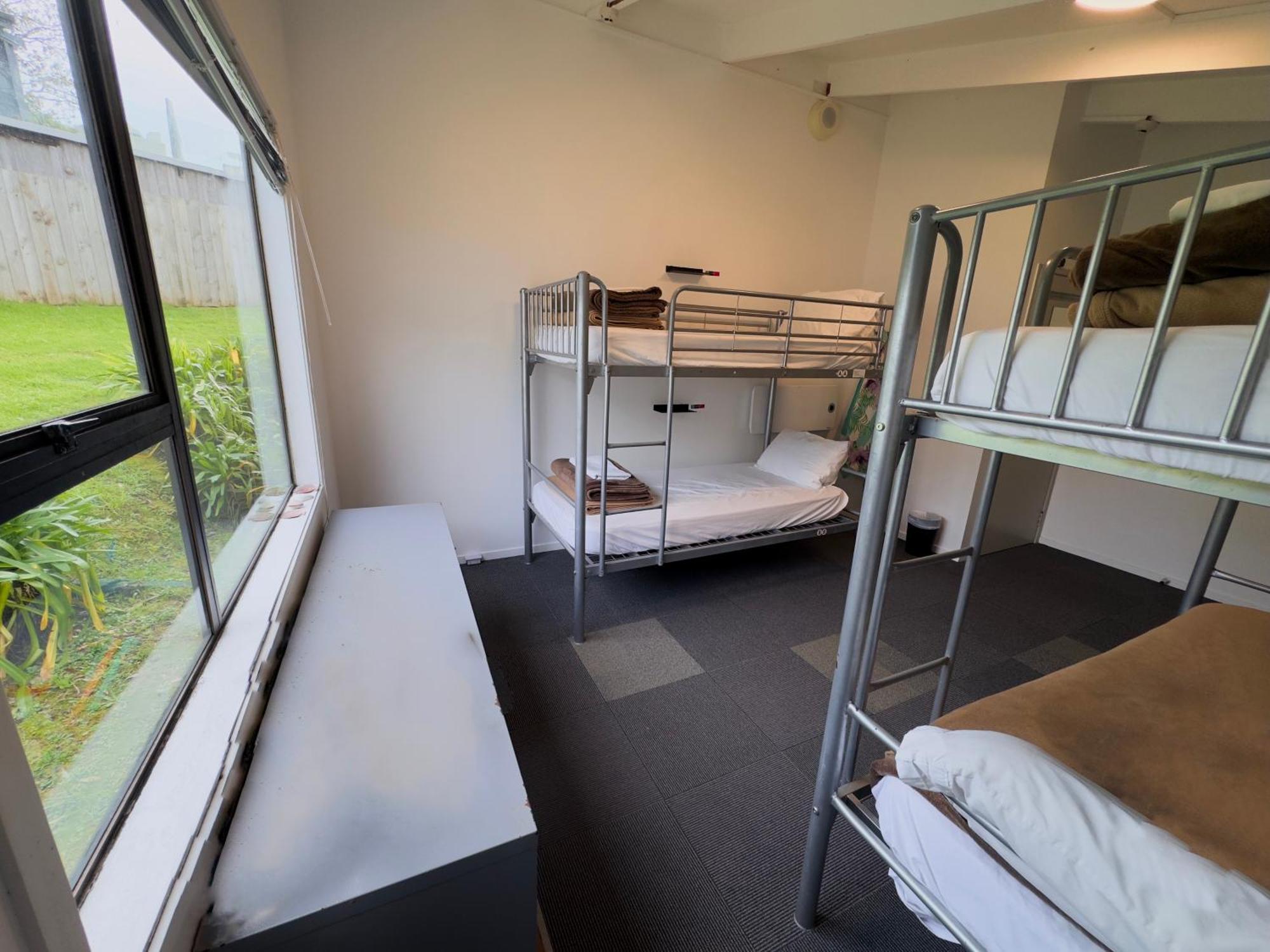 Waiheke Backpackers Hostel Onetangi Екстер'єр фото