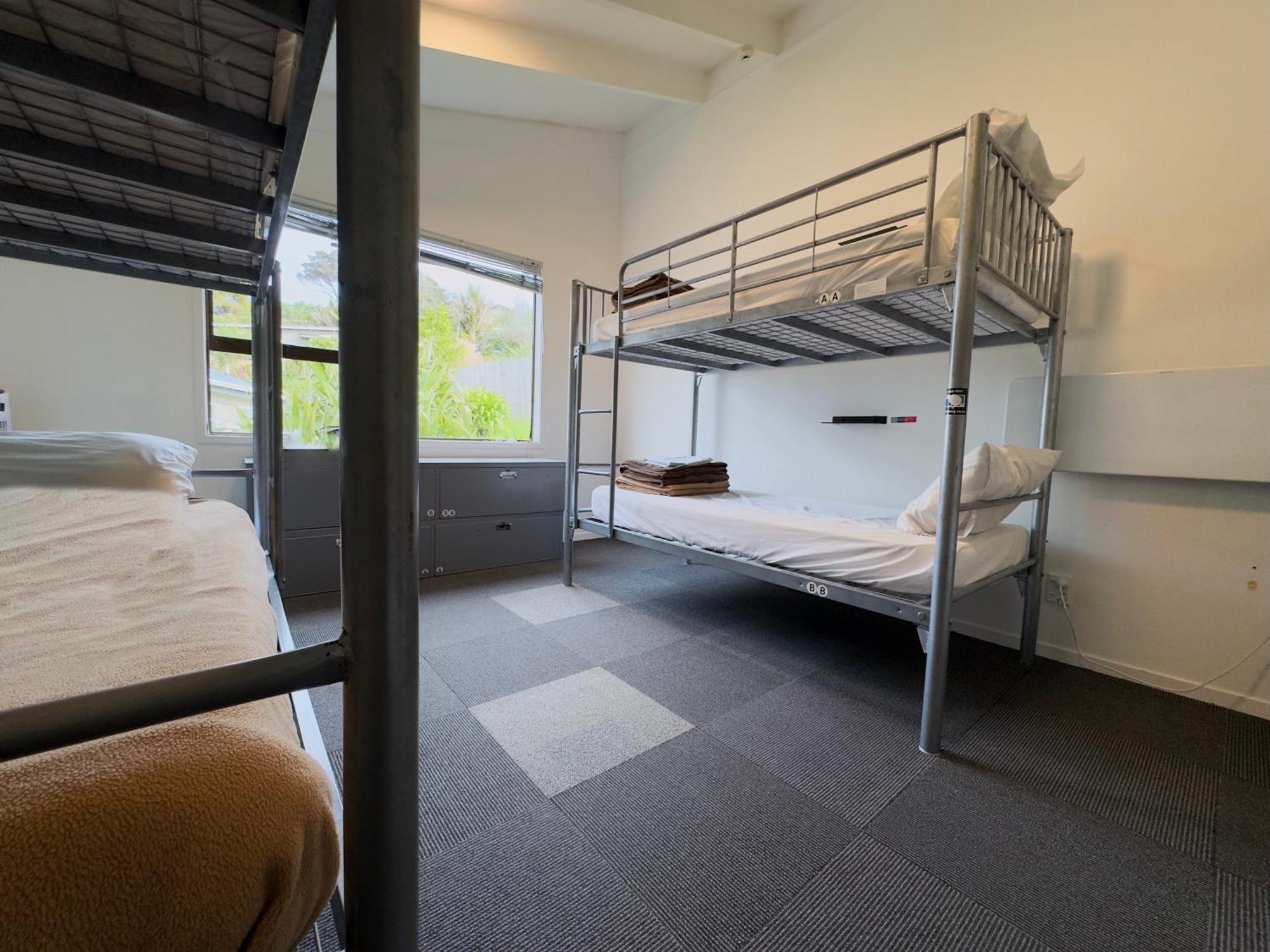 Waiheke Backpackers Hostel Onetangi Екстер'єр фото