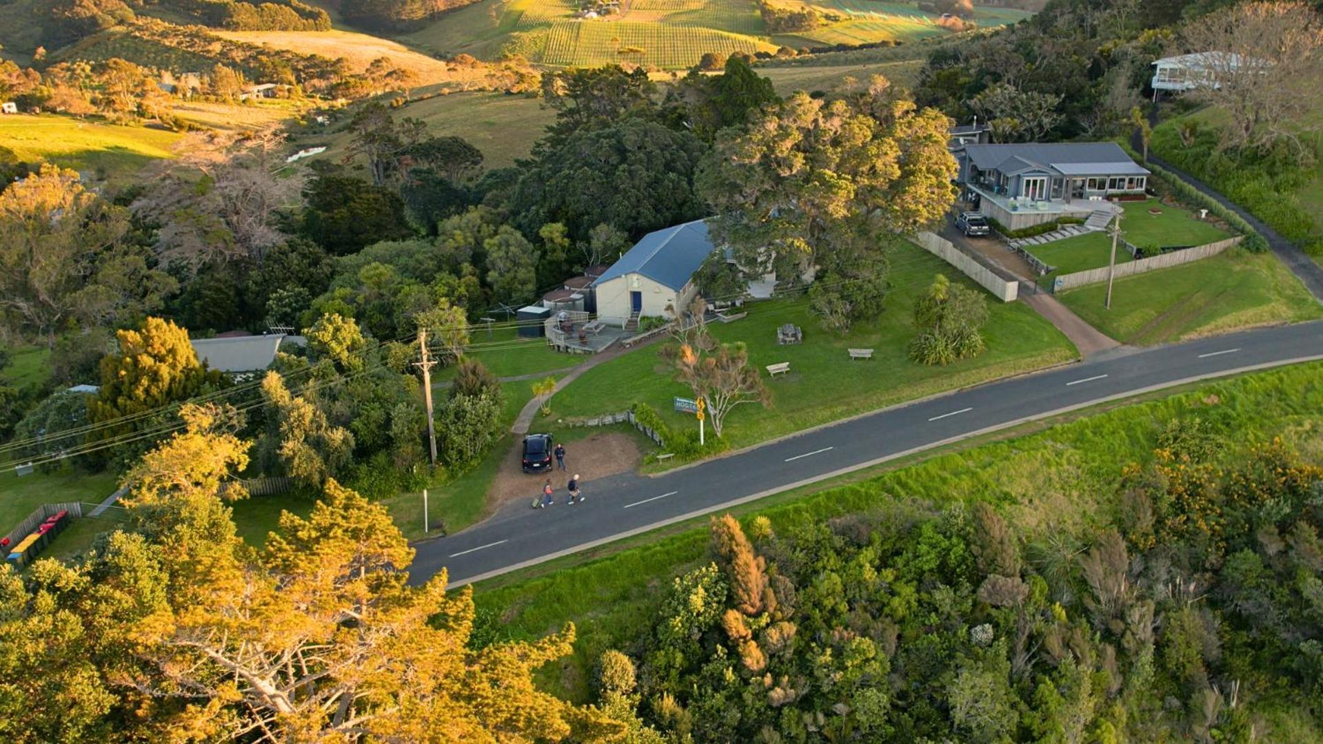 Waiheke Backpackers Hostel Onetangi Екстер'єр фото